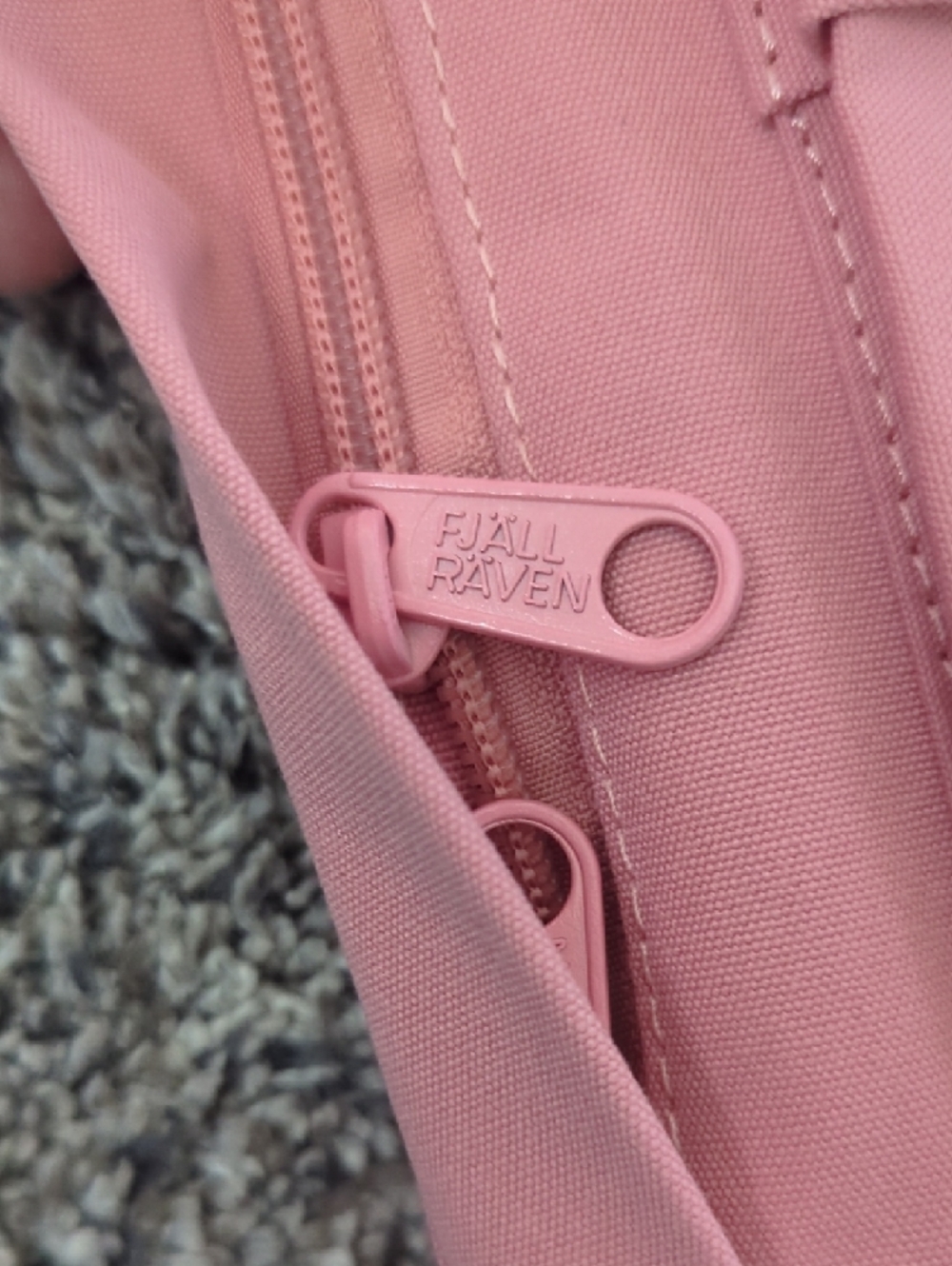 Fjallraven Kanken Classic Backpack - Dusty Pink - Picture 7 of 8